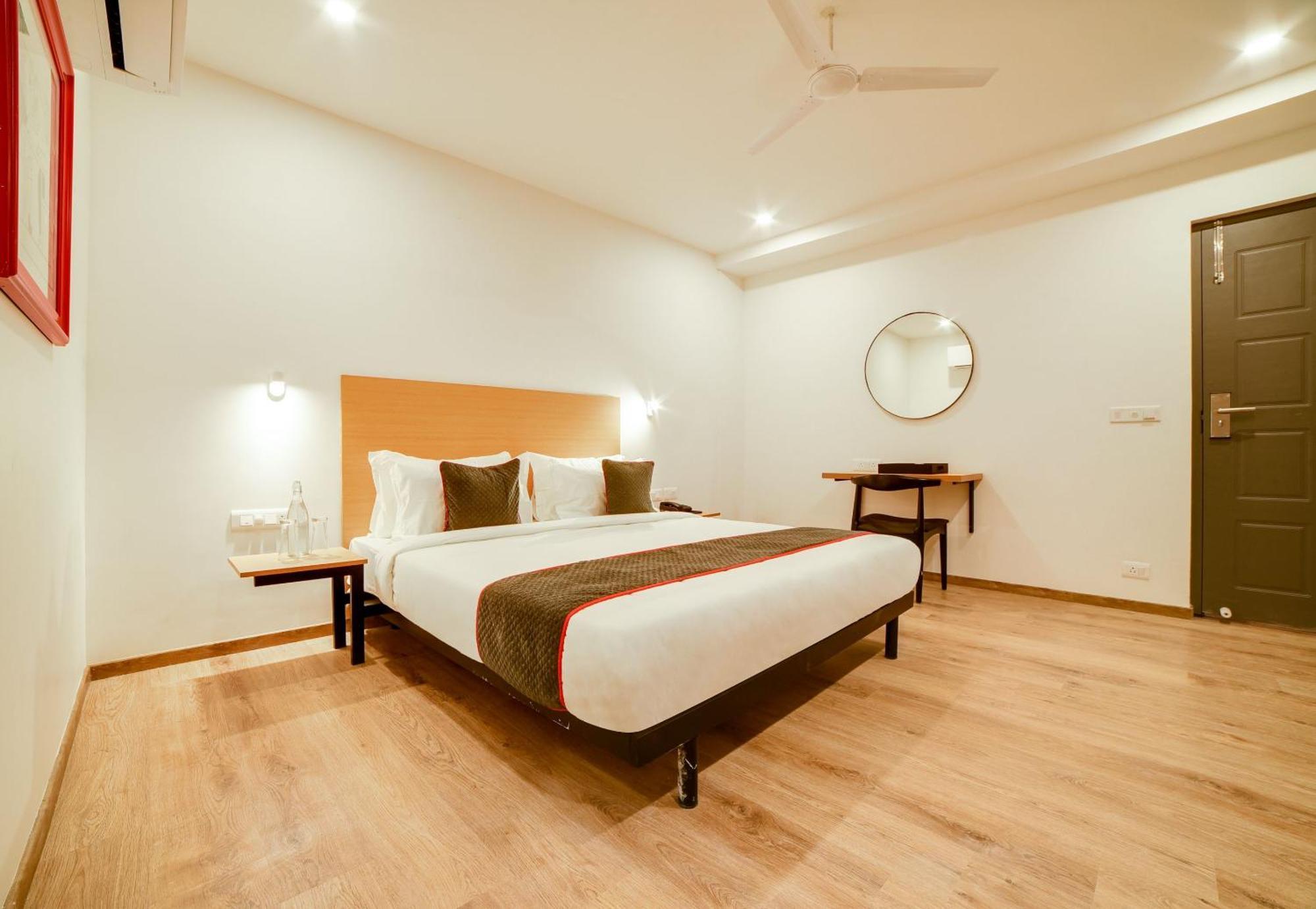 Super Townhouse Hosur Main Road Bommanahalli Near Gopalan Innovation Mall Bangalore Eksteriør bilde
