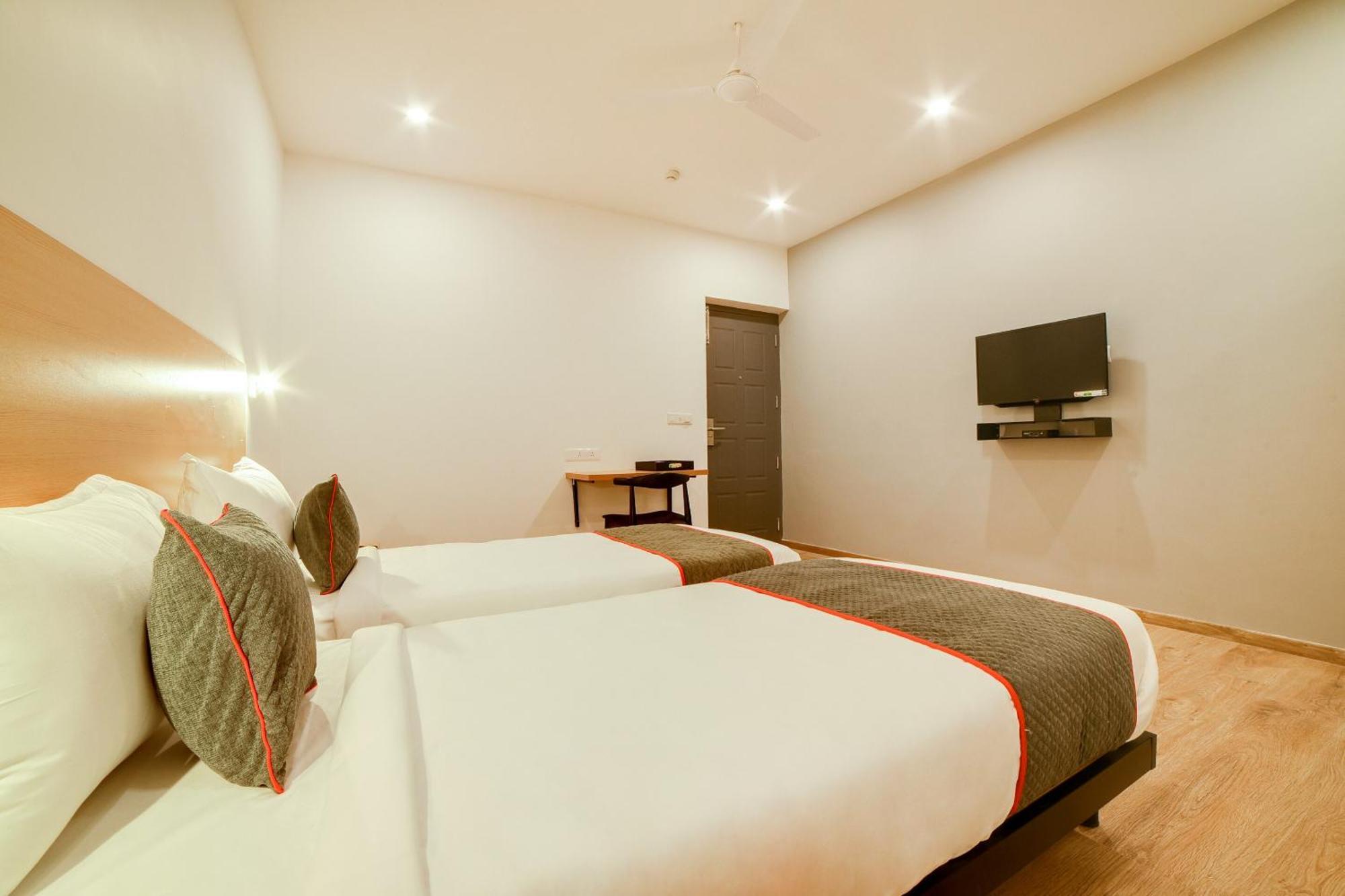 Super Townhouse Hosur Main Road Bommanahalli Near Gopalan Innovation Mall Bangalore Eksteriør bilde