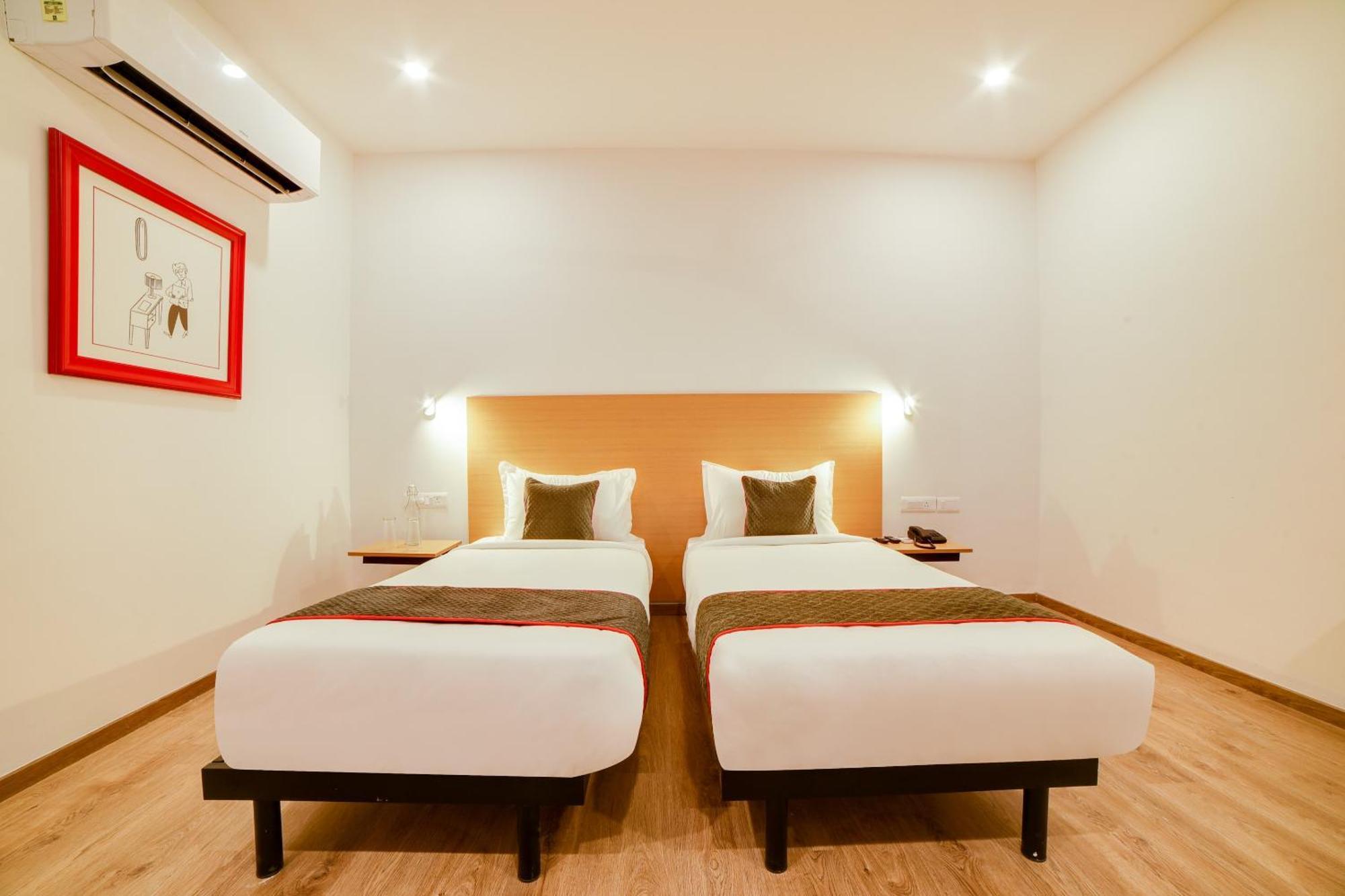 Super Townhouse Hosur Main Road Bommanahalli Near Gopalan Innovation Mall Bangalore Eksteriør bilde