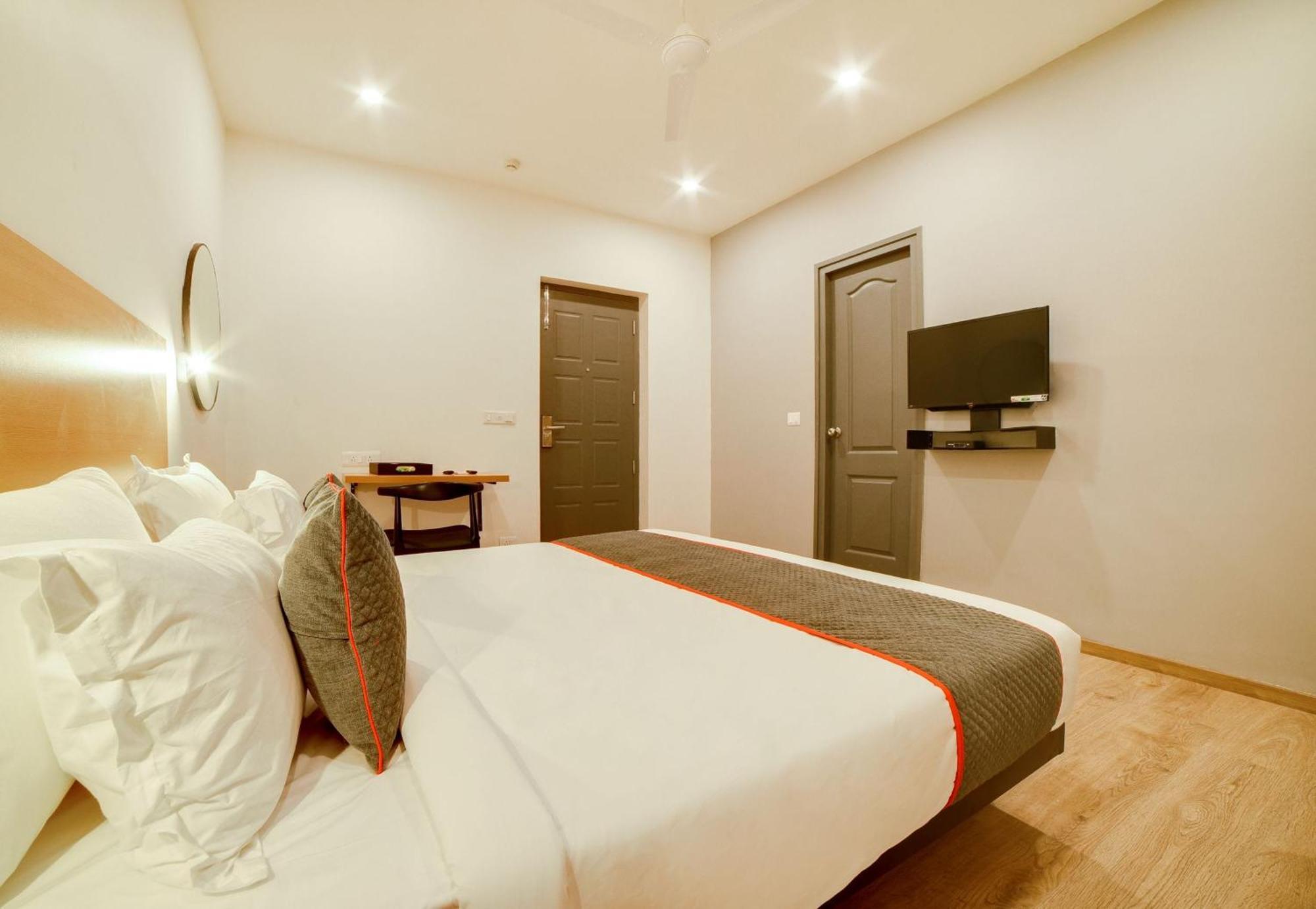 Super Townhouse Hosur Main Road Bommanahalli Near Gopalan Innovation Mall Bangalore Eksteriør bilde