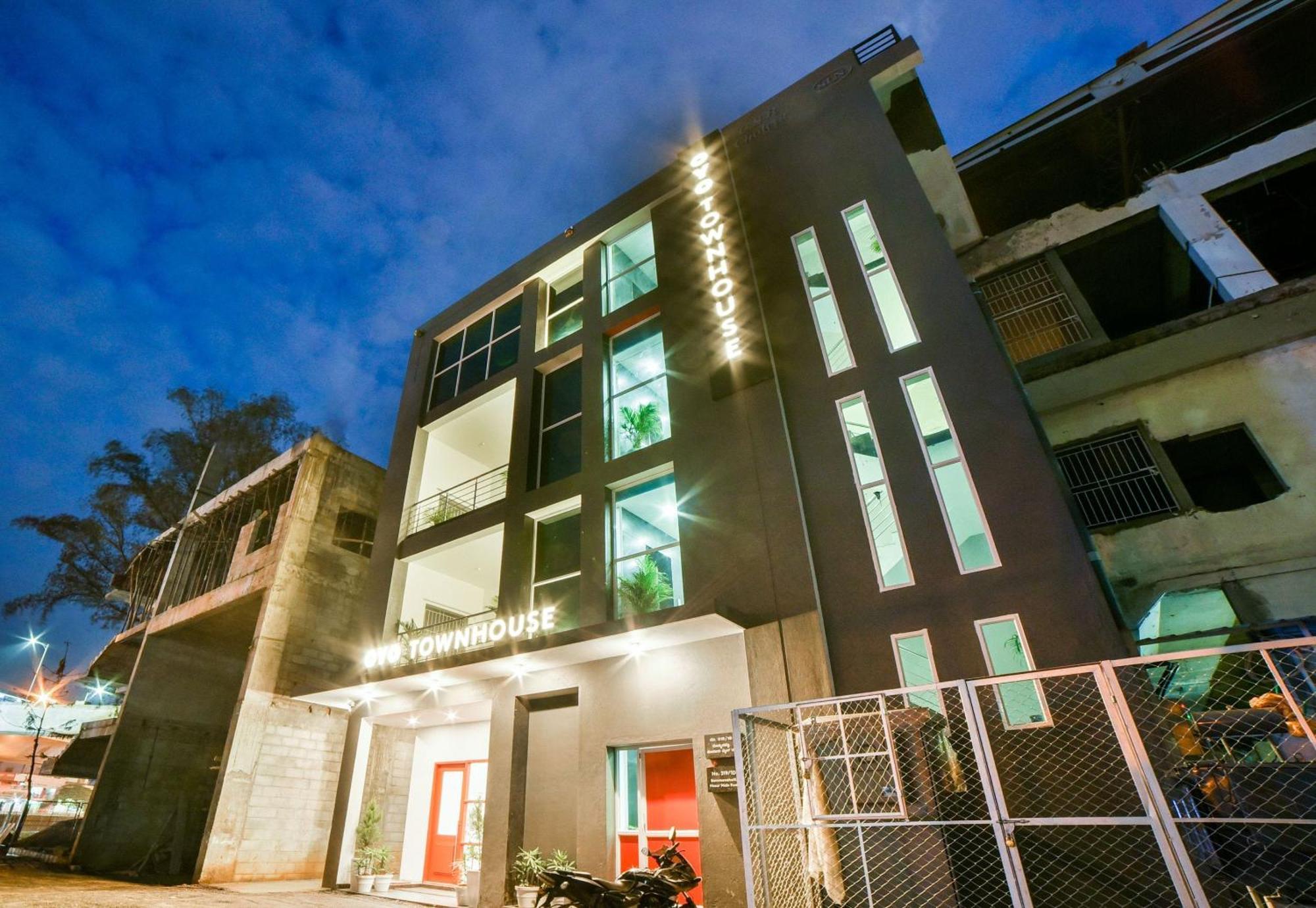 Super Townhouse Hosur Main Road Bommanahalli Near Gopalan Innovation Mall Bangalore Eksteriør bilde